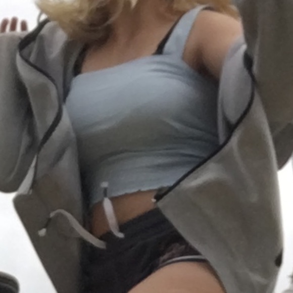 Light blue ruched tank top, size AU10 - Picture 2 of 4